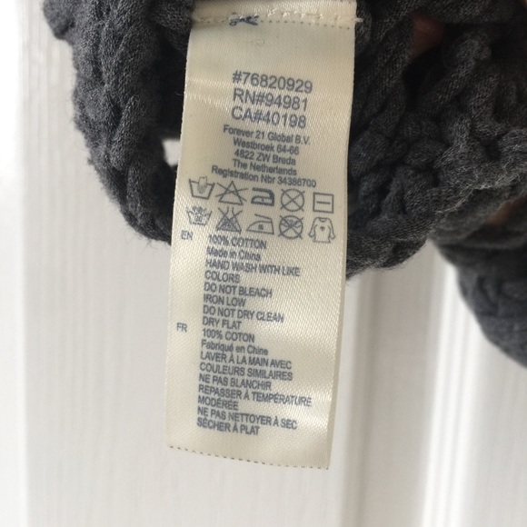 Bohemian style grey crochet vest - Picture 6 of 7